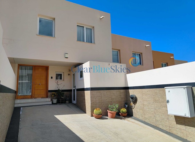 2 bed townhouse for sale in El Madronal