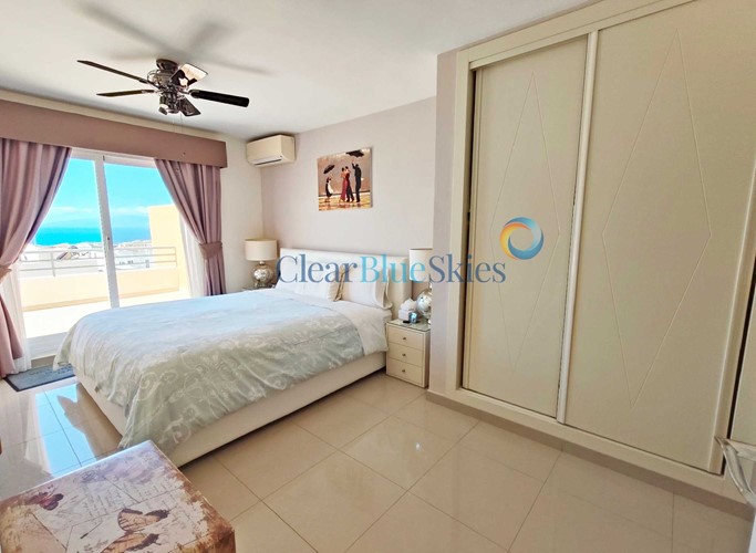 2 bed townhouse for sale in El Madronal