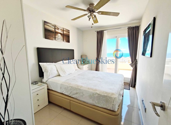 2 bed townhouse for sale in El Madronal