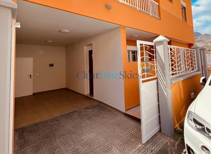 4 bed villa for sale in Los Cristianos
