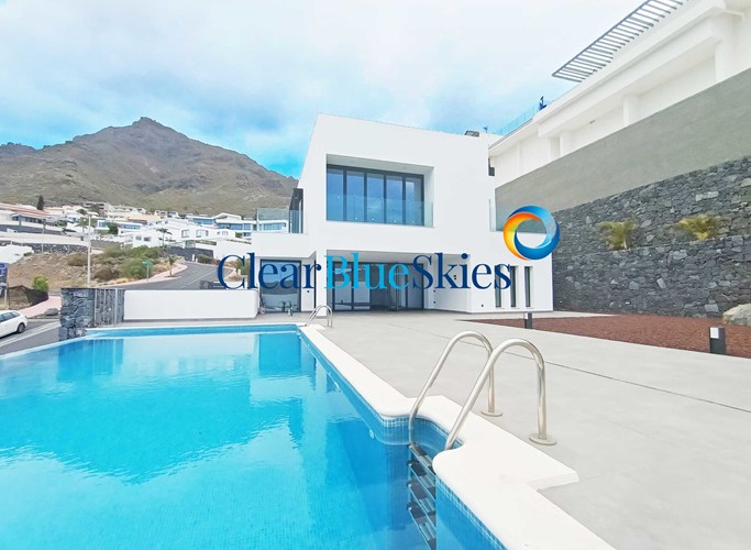 Villa For sale in Torviscas Alto, Tenerife