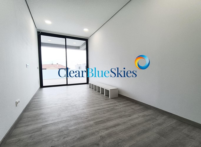 4 bed villa for sale in El Madronal