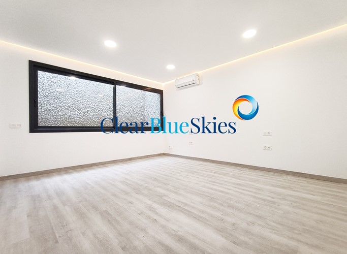 4 bed villa for sale in El Madronal