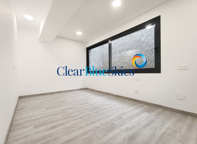 4 bed villa for sale in El Madronal