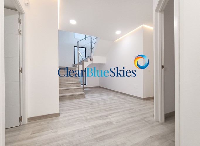 4 bed villa for sale in El Madronal