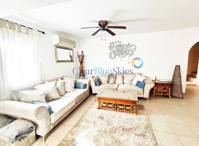 4 bed townhouse for sale in El Madronal