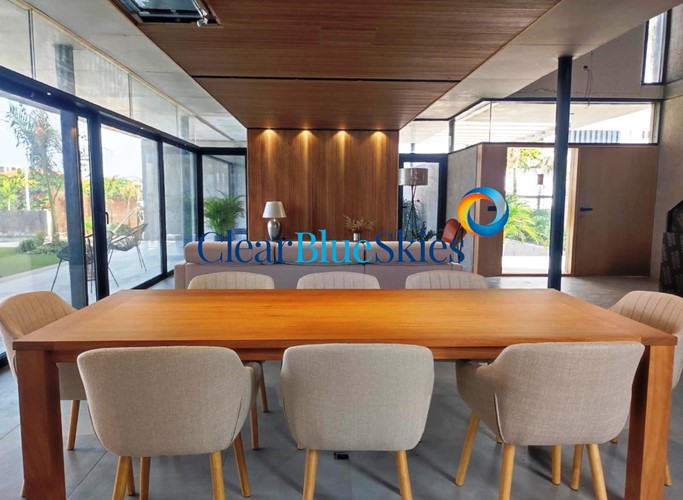 4 bed villa for sale in Playa Paraiso