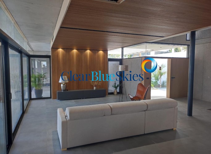 4 bed villa for sale in Playa Paraiso