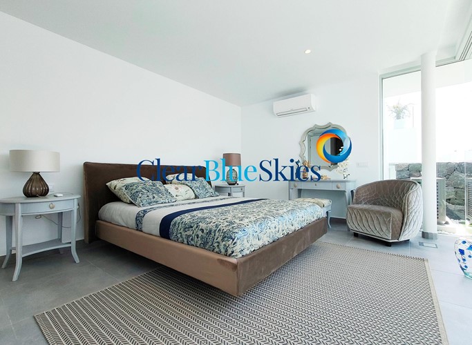 3 bed villa for sale in Callao Salvaje