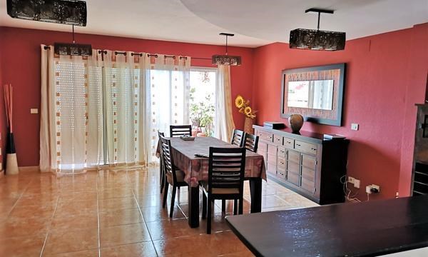 4 bed bungalow for sale in Roque del Conde