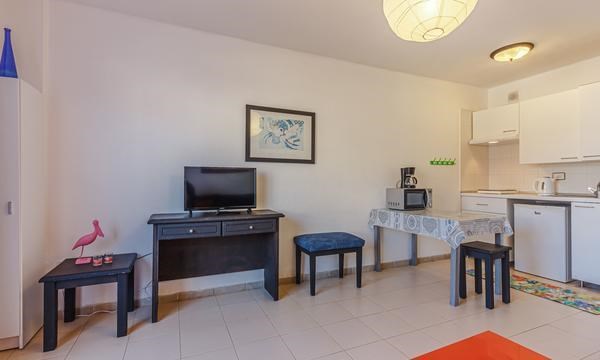 Studio for sale in Malibu Park, San Eugenio Alto