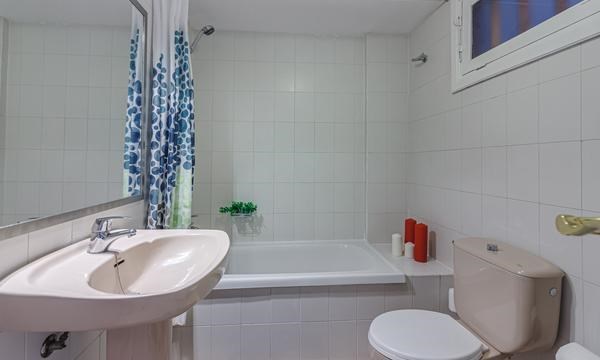 Studio for sale in Malibu Park, San Eugenio Alto