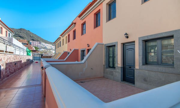 3 bed townhouse for sale in El Madronal