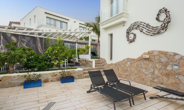 3 bed villa for sale in Chayofa