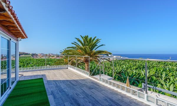 4 bed townhouse for sale in Playa de la Arena