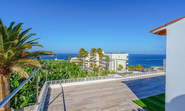 4 bed townhouse for sale in Playa de la Arena