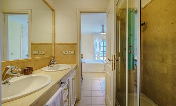 4 bed townhouse for sale in Torviscas Alto