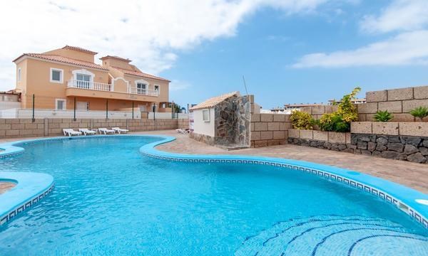 4 bed townhouse for sale in Playa Paraiso