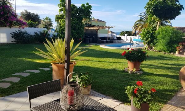 5 bed villa for sale in Playa Paraiso