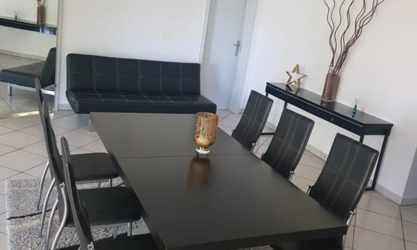 5 bed villa for sale in Playa Paraiso