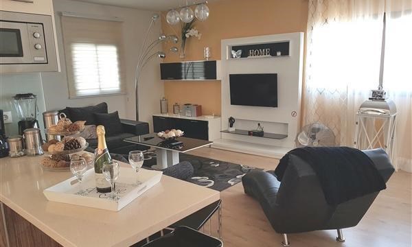 6 bed villa for sale in Guia de Isora