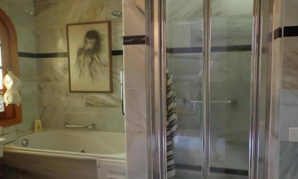 8 bed villa for sale in Callao Salvaje