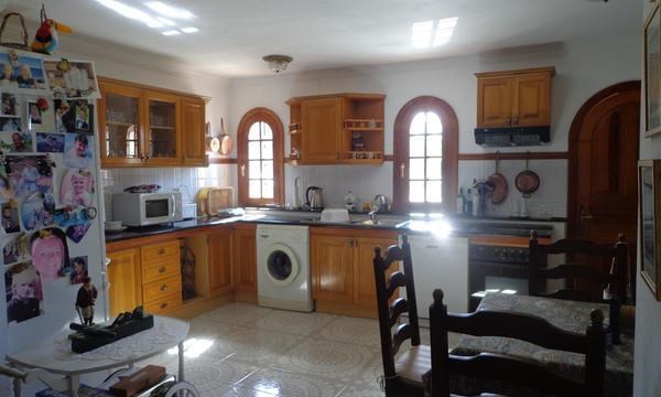 8 bed villa for sale in Callao Salvaje