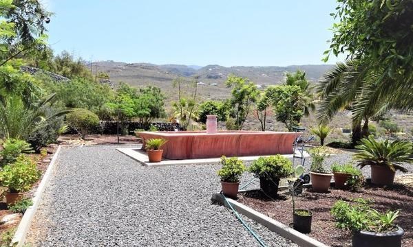 6 bed villa for sale in Los Menores