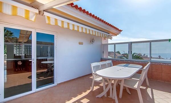 5 bed villa for sale in Callao Salvaje