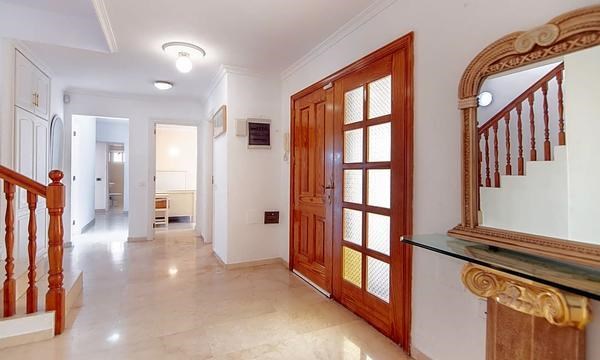 5 bed villa for sale in Callao Salvaje