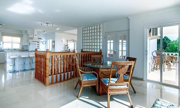 5 bed villa for sale in Callao Salvaje