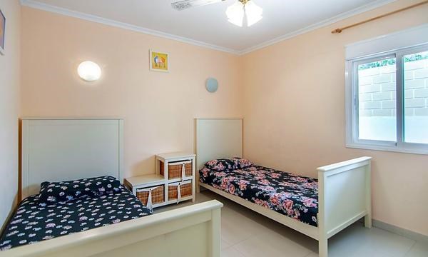 5 bed villa for sale in Callao Salvaje