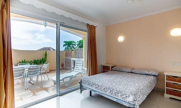 5 bed villa for sale in Callao Salvaje