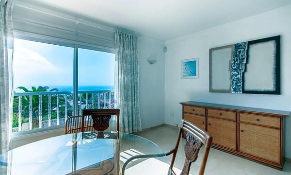 5 bed villa for sale in Callao Salvaje