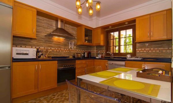 3 bed townhouse for sale in Villas del Duque, El Duque