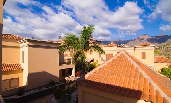 3 bed townhouse for sale in Villas del Duque, El Duque