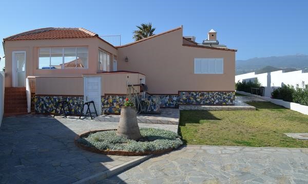 2 bed villa for sale in Alamos Park, Golf del Sur