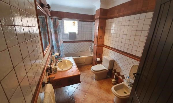 7 bed townhouse for sale in Callao Salvaje