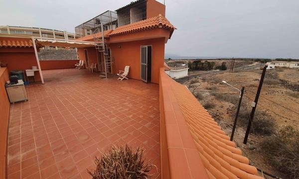 7 bed townhouse for sale in Callao Salvaje