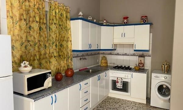 7 bed townhouse for sale in Callao Salvaje
