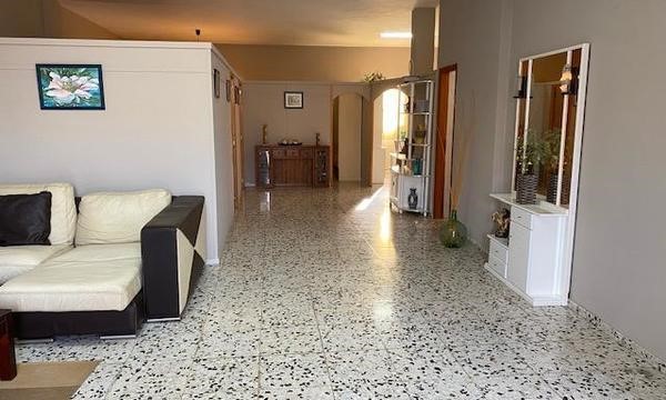 7 bed townhouse for sale in Callao Salvaje