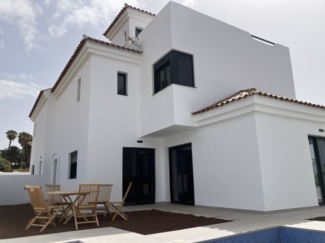 4 bed villa for sale in Island Golf Villas, Amarilla Golf