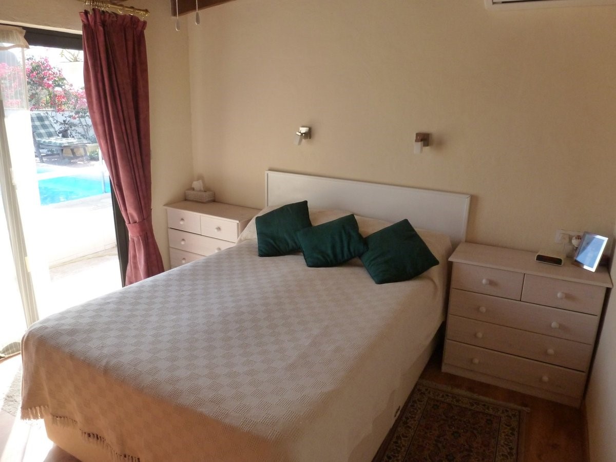 3 bed house for sale in Atogo