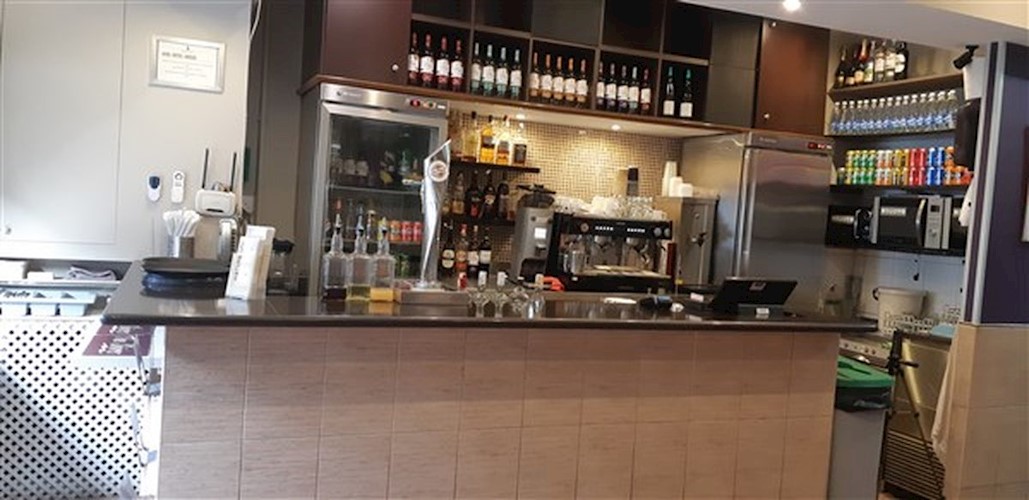 Empty Local for sale in CC Apolo Center, Los Cristianos