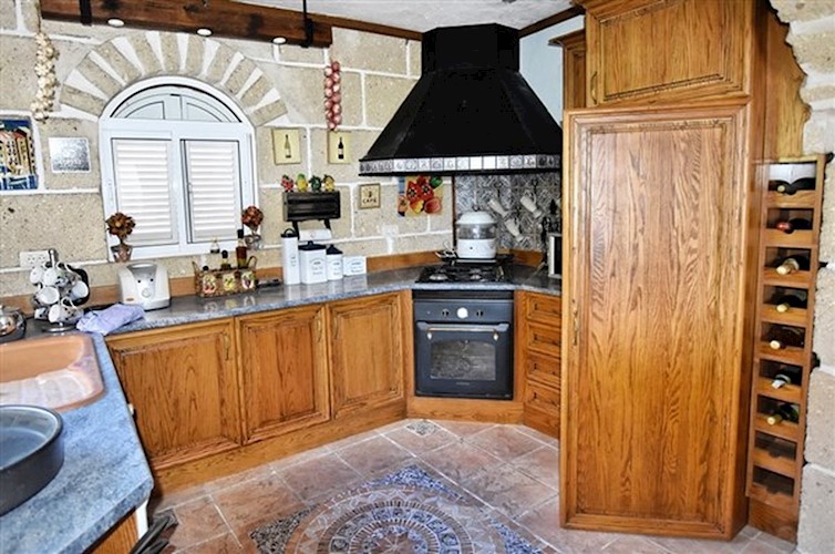 3 bed villa for sale in Taucho