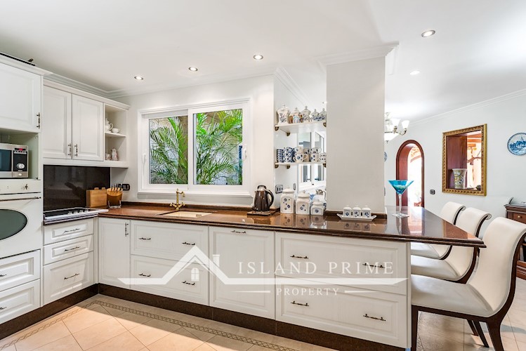 4 bed villa for sale in San Eugenio Alto