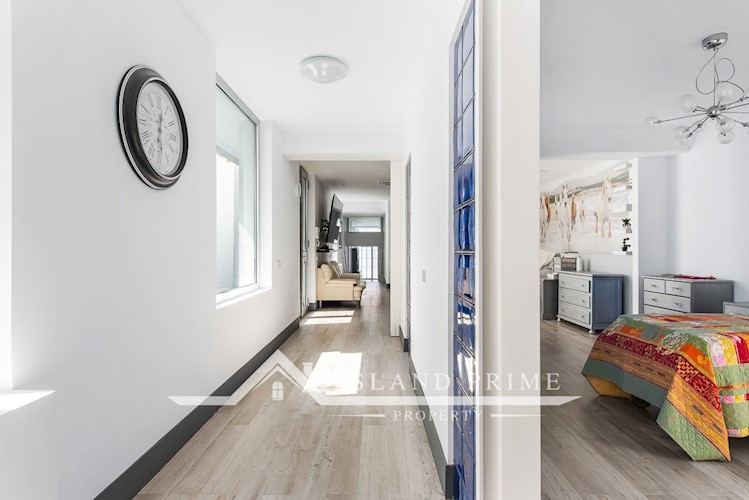 5 bed villa for sale in El Madronal