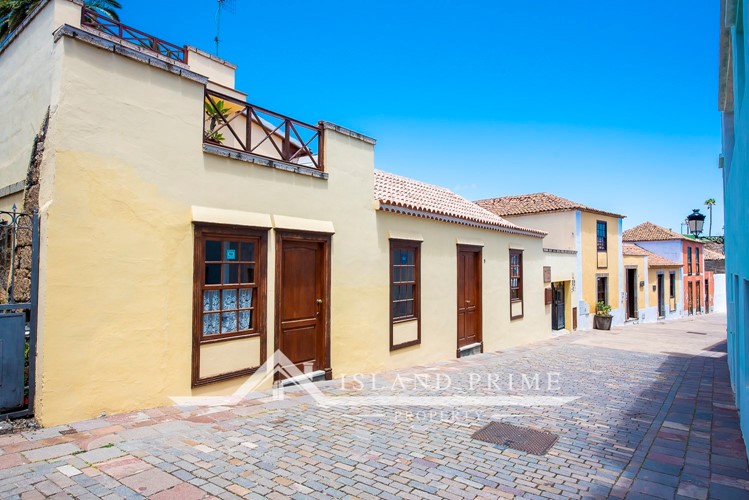 4 bed canarian house for sale in Granadilla