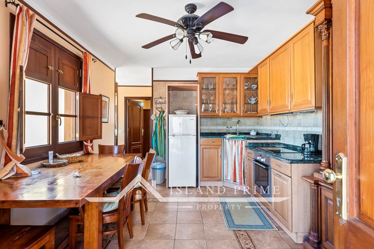 4 bed canarian house for sale in Granadilla
