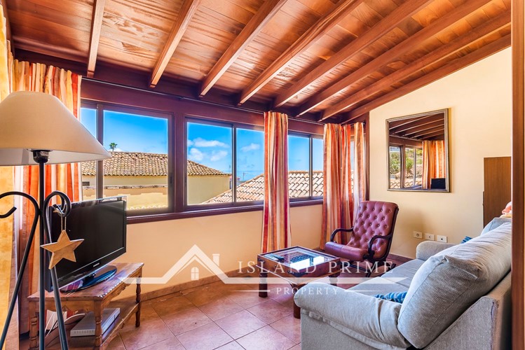 4 bed canarian house for sale in Granadilla